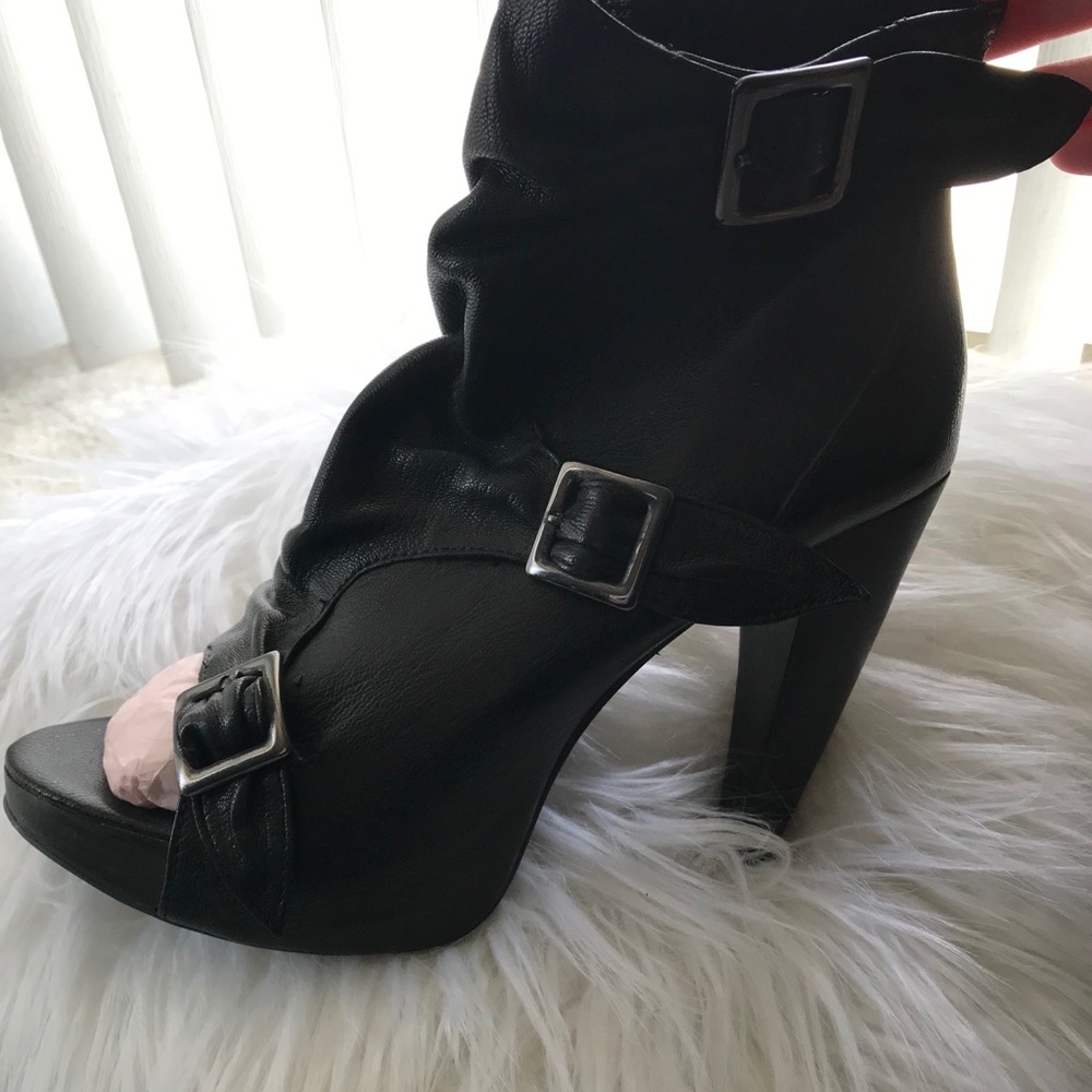 New Steven by Steve Madden ‘Slasssh’ Booties - Picture 5 of 6